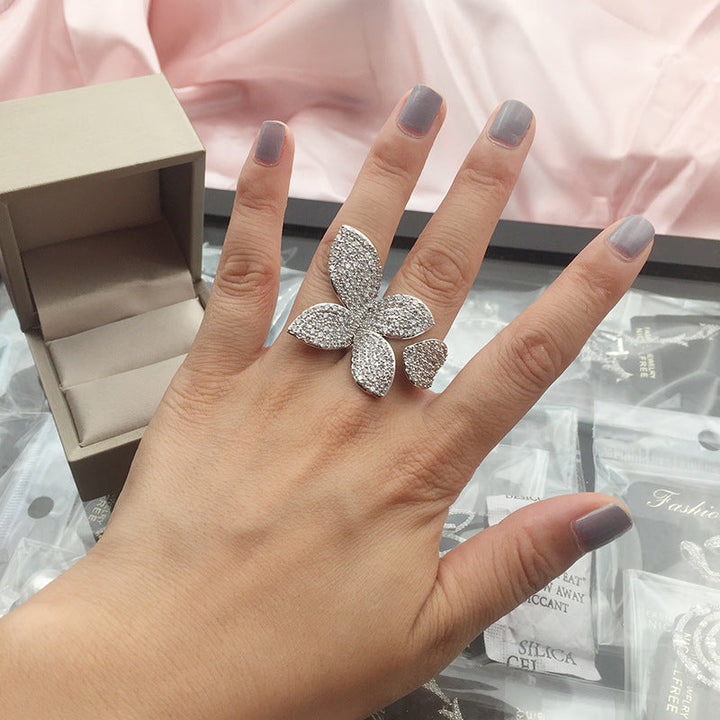Oversized Zilveren Bloemblad Ring | Opvallend en stijlvol