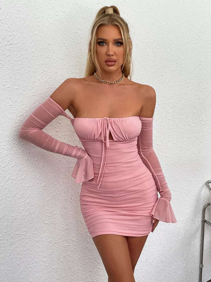 Pink Dress | Met deze look steel je de show