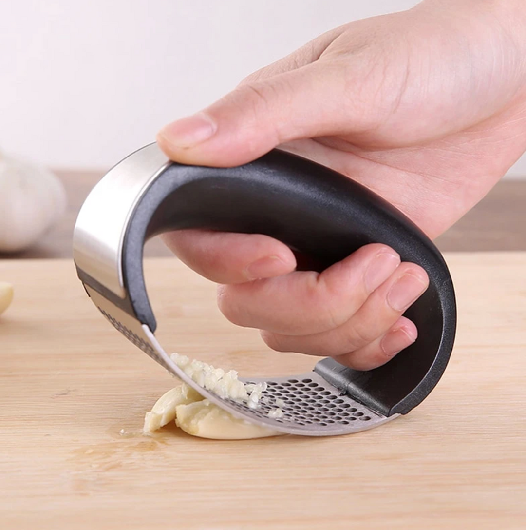 Curved Roestvrijstalen Knoflookpers | Jouw favoriete keuken gadget