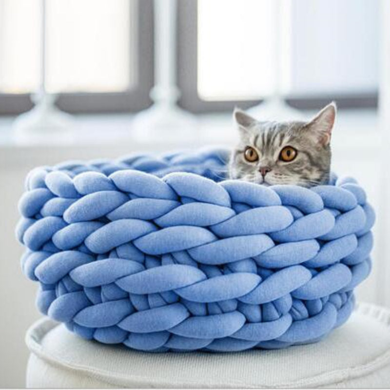 wollen gehaakte huisdierenmand een sunnybasket voor honden en katten in drie kleuren en formaten- Cara Camilla